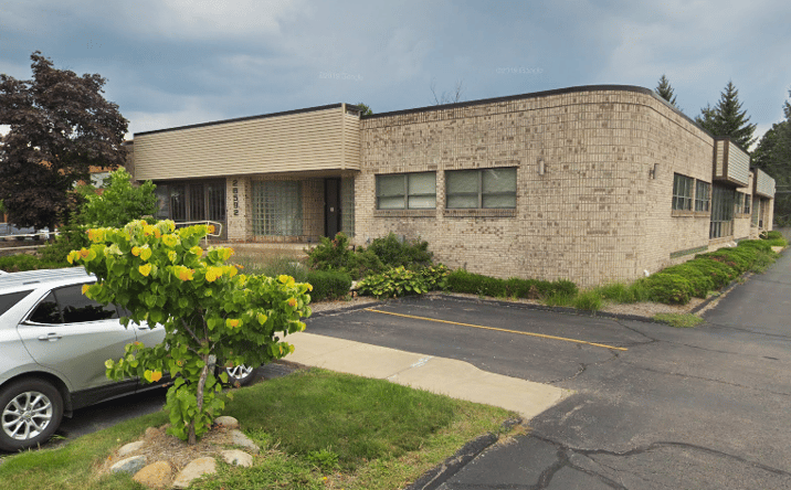 Pictures of Office property located at 28592 Orchard Lake Rd, Farmington Hills, MI 48334 for lease - image #1