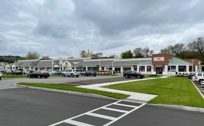 Pictures of Retail property located at 6687 Pittsford Palmyra Rd, Fairport, NY 14450 for lease - image #1