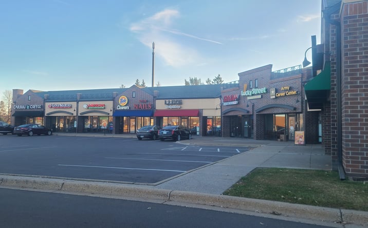 Pictures of Retail property located at 1400 County Rd 101, Plymouth, MN 55447 for lease - image #1