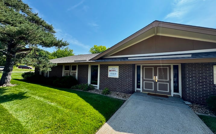 Pictures of Retail, Office property located at 4 Westowne Dr, Liberty, MO 64068 for lease - image #1
