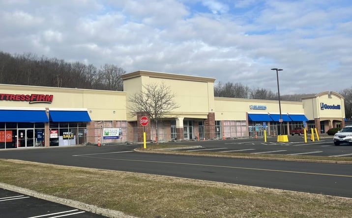 Pictures of Retail property located at 921 Wolcott St, Waterbury, CT 06705 for lease - image #1
