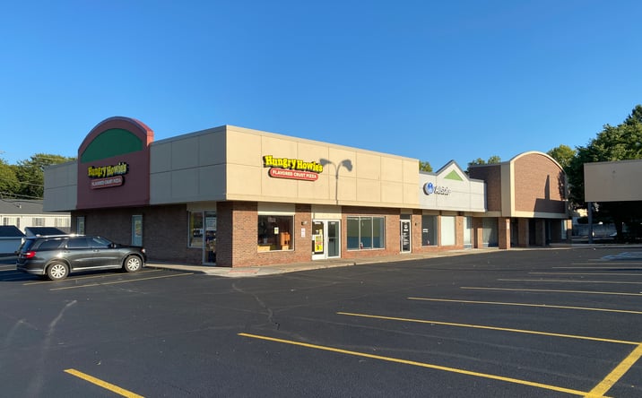 Pictures of Retail, Restaurant property located at 35103 Grand River Ave, Farmington, MI 48335 for lease - image #1