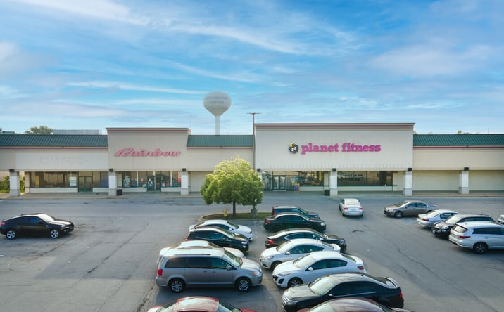 Pictures of Retail property located at 13053-13081 S Ashland Ave, Calumet Park, IL 60827 for lease - image #1