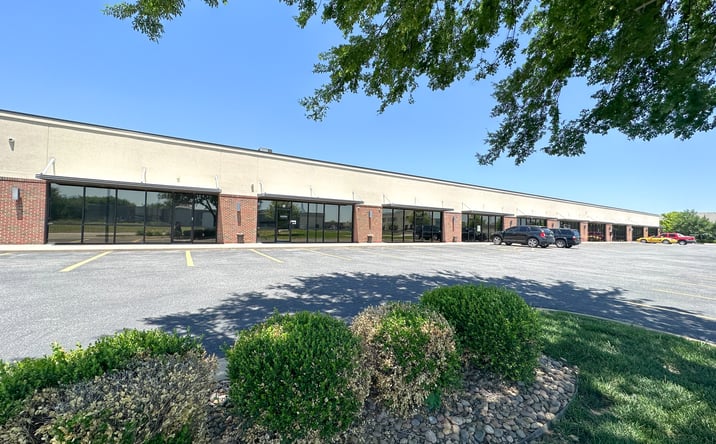 Pictures of Office property located at 7330 W 33rd St N, Wichita, KS 67205 for lease - image #1