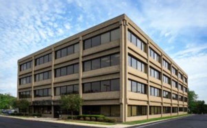 Pictures of Office property located at 4500 Rockside Rd, Independence, OH 44131 for lease - image #1