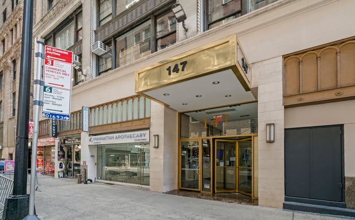 Pictures of Retail, Office property located at 147 W 35th St, New York, NY 10001 for lease - image #1