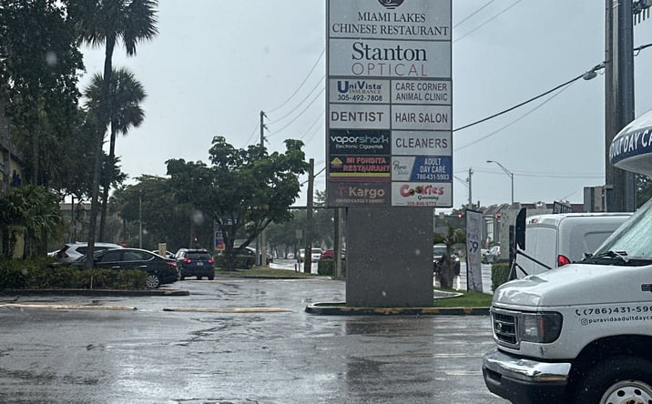 Pictures of Retail property located at 16800 NW 67th Ave, Hialeah, FL 33015 for lease - image #1