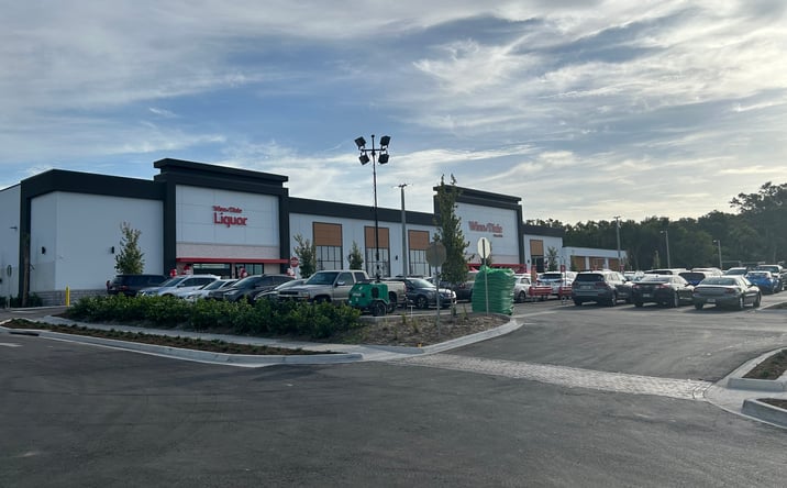 Pictures of Retail property located at 611 E Main St, Apopka, FL 32703 for lease - image #1
