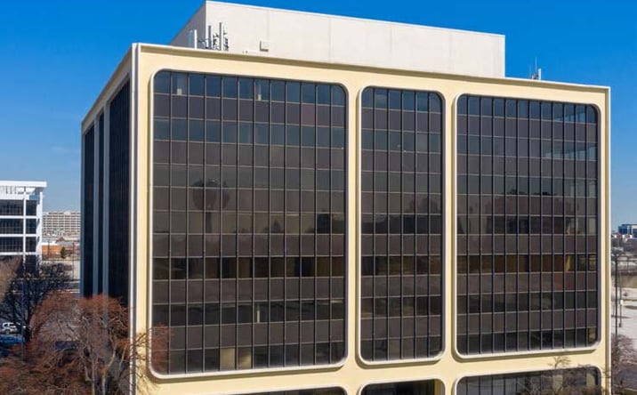 Pictures of Office property located at 999 Plaza Dr, Schaumburg, IL 60173 for lease - image #1