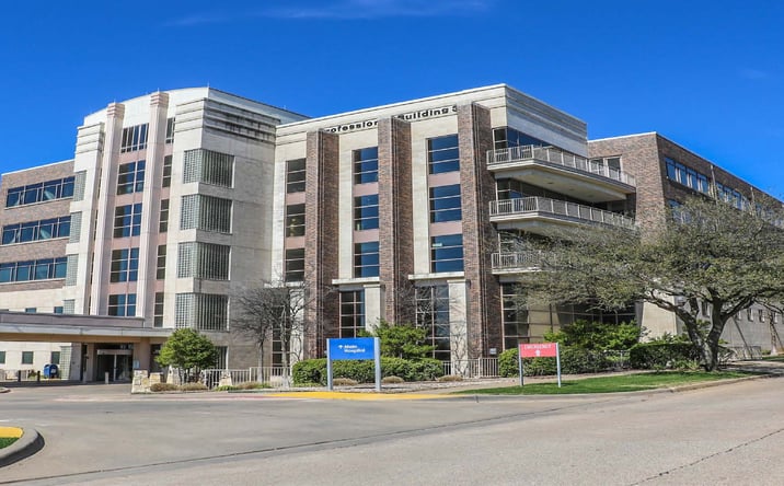 Pictures of Office property located at 300 North Highland Avenue, Sherman, TX 75092 for lease - image #1