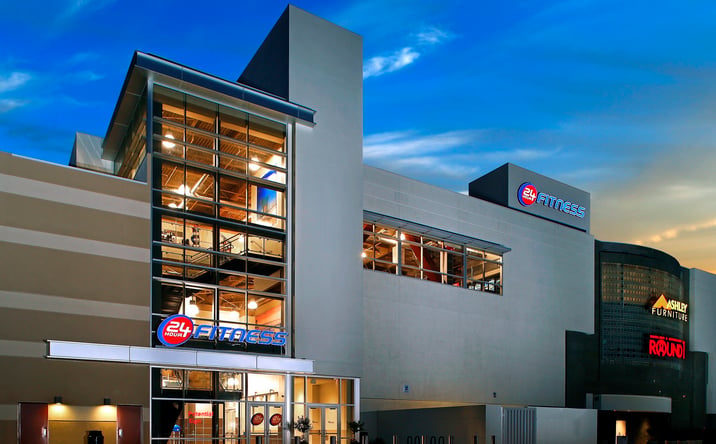 Pictures of Retail property located at 2850 N Main St, Santa Ana, CA 92705 for lease - image #1