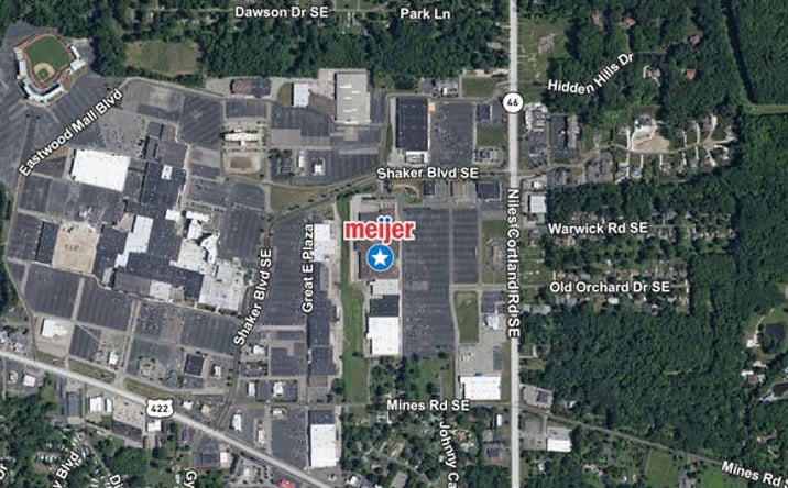 Pictures of Retail property located at 2100 Niles Cortland Rd SE, Warren, OH 44484 for lease - image #1