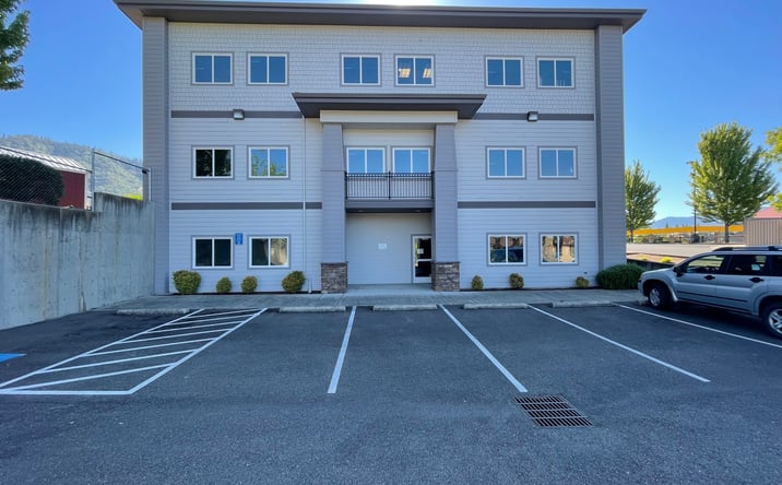 Pictures of Office property located at 1830 NE 7th St, Grants Pass, OR 97526 for lease - image #1