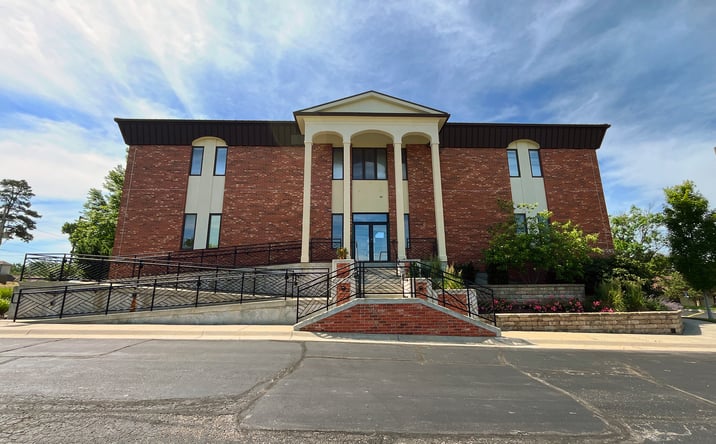 Pictures of Office property located at 3545 SW 6th Ave, Topeka, KS 66606 for lease - image #1