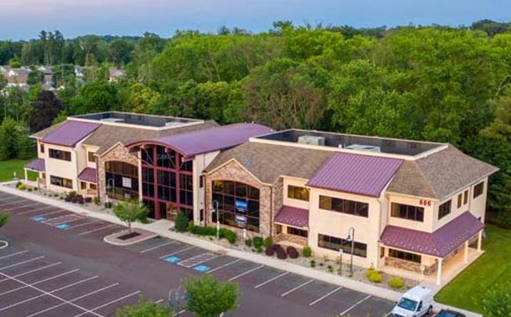 Pictures of Office property located at 686 Dekalb Pike, Blue Bell, PA 19422 for lease - image #1
