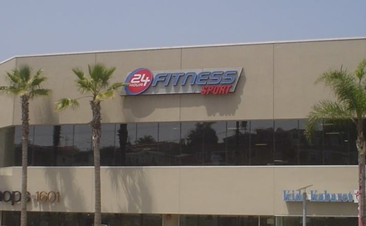 Pictures of Retail property located at 1601 E Pacific Coast Hwy, Long Beach, CA 90806 for lease - image #1