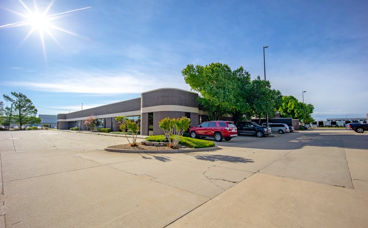Pictures of Office, Industrial property located at 235 N MacArthur Blvd, Oklahoma City, OK 73127 for lease - image #1