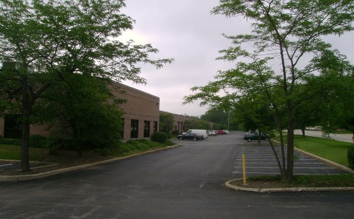 Pictures of Industrial property located at 2000 Bloomingdale Rd, Glendale Heights, IL 60139 for lease - image #1