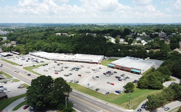 Pictures of Retail property located at 1703 E Lamar Alexander Pkwy, Maryville, TN 37804 for lease - image #1