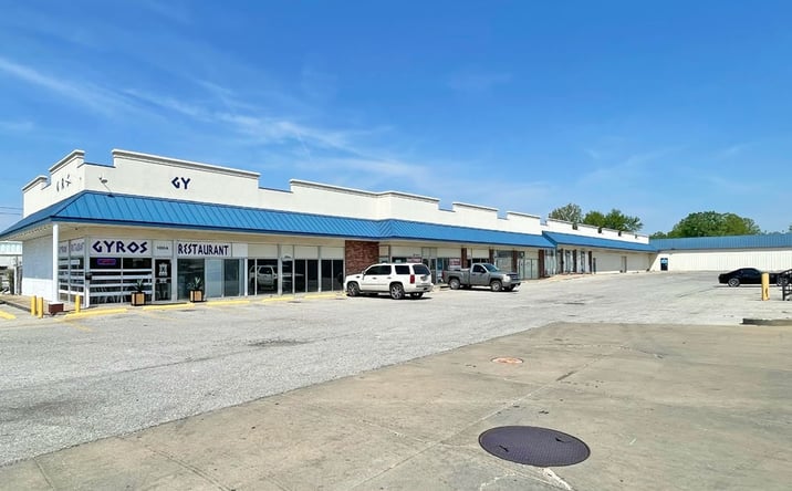 Pictures of Retail property located at 3010 MO-94, Saint Charles, MO 63301 for lease - image #1