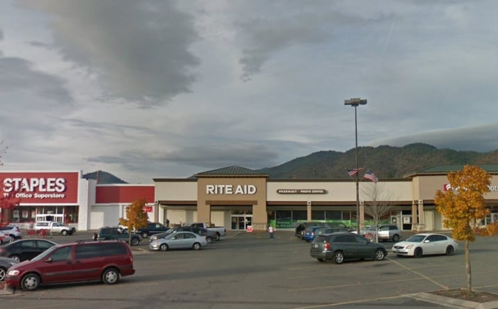 Pictures of Retail property located at 915 NE D St, Grants Pass, OR 97526 for lease - image #1