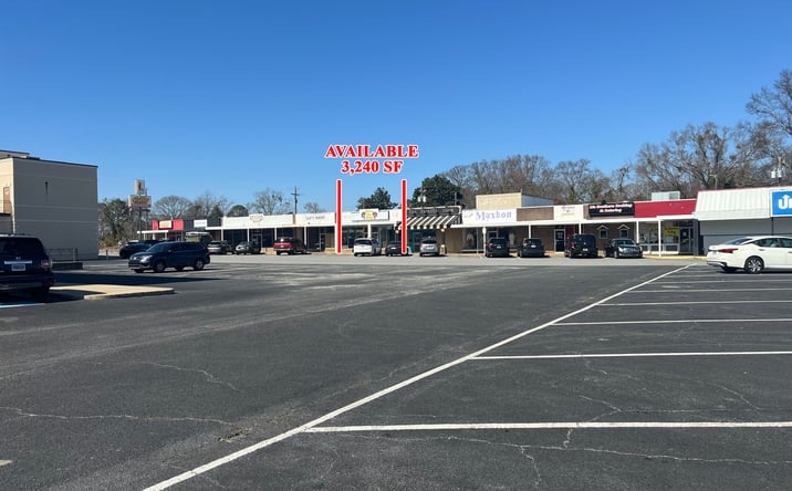 Pictures of Retail property located at 1754 Watson Boulevard, Warner Robins, GA 31093 for lease - image #1