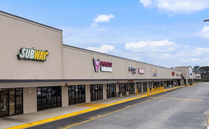 Pictures of Retail, Restaurant property located at 975 Bacons Bridge Road, Summerville, SC 29485 for lease - image #1