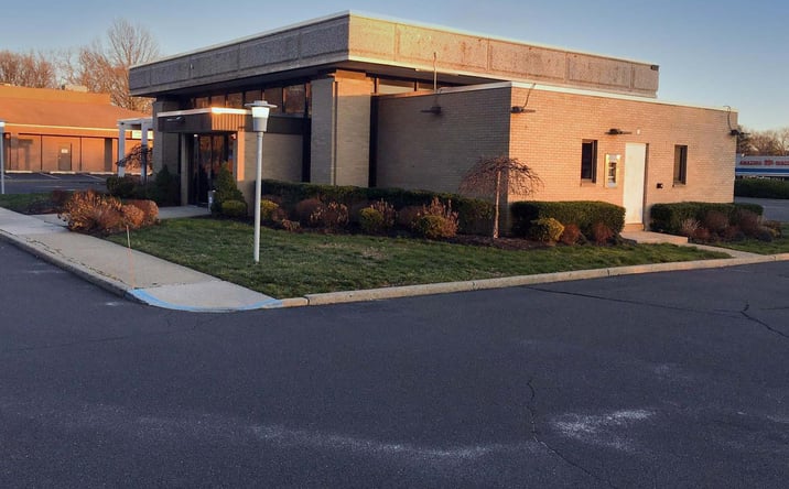 Pictures of Retail, Office, Restaurant property located at 655 Old Country Rd, Riverhead, NY 11901 for lease - image #1
