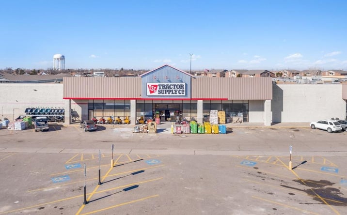 Pictures of Retail property located at 2545 Perryton Pkwy, Pampa, TX 79065 for lease - image #1