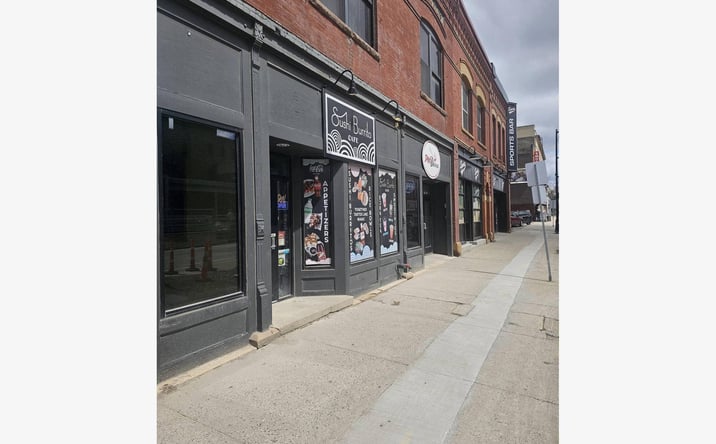 Pictures of Restaurant property located at 623 Northern Pacific Ave, Fargo, ND 58102 for lease - image #1