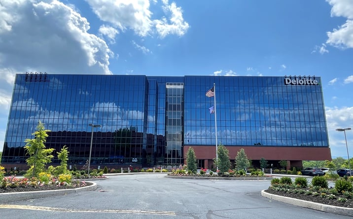Pictures of Office property located at 300 Corporate Center Dr, Camp Hill, PA 17011 for lease - image #1