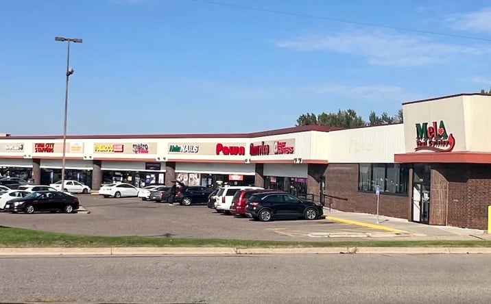 Pictures of Retail property located at 1660-1726 Robert St S, St Paul, MN 55118 for lease - image #1