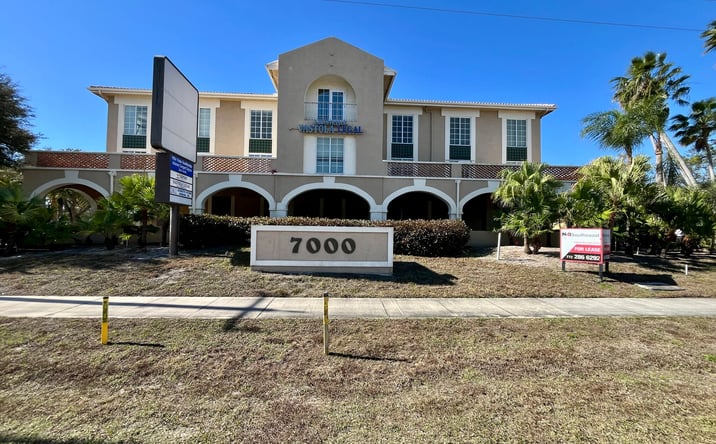 Pictures of Office property located at 7000 SE Federal Hwy., Stuart, FL 34997 for lease - image #1