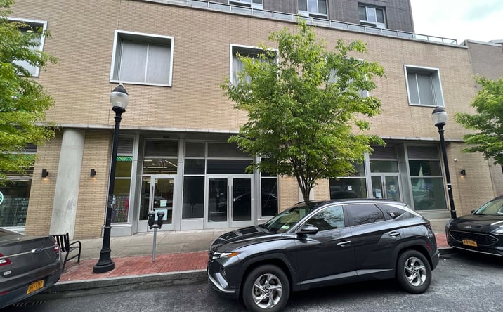 Pictures of Retail property located at 203 Gramatan Ave, Mount Vernon, NY 10550 for lease - image #1