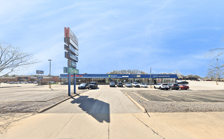 Pictures of Retail property located at 1896 Buchholzer Blvd, Akron, OH 44310 for lease - image #1