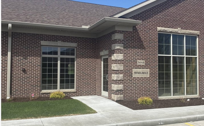 Pictures of Office, Retail property located at 3648 Utica Ridge Rd, Bettendorf, IA 52722 for lease - image #1