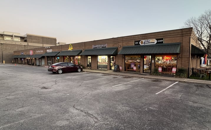 Pictures of Retail, Restaurant property located at 190 W Main St, Lewisville, TX 75057 for lease - image #1
