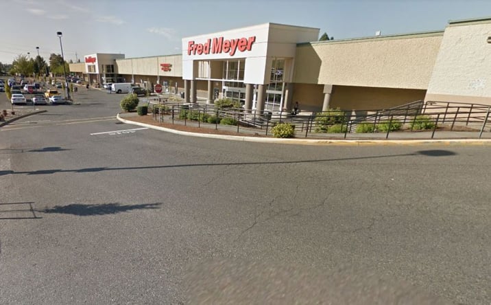Pictures of Retail property located at 11565 - 11573 SW Pacific Hwy, Tigard, OR 97223 for lease - image #1