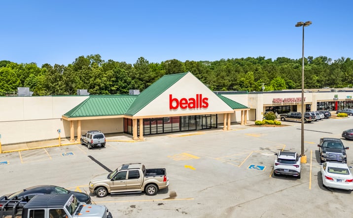 Pictures of Retail property located at 213 Mose Dr, Sparta, TN 38583 for lease - image #1
