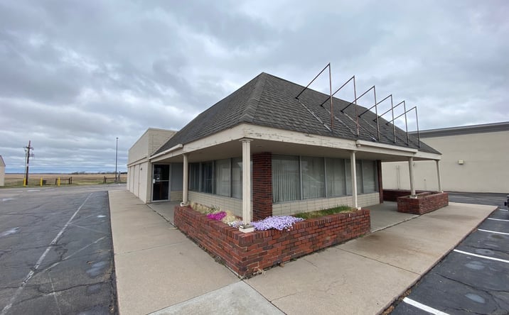 Pictures of Retail property located at 7838 US-281, Grand Island, NE 68803 for lease - image #1