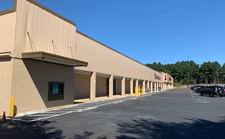 Pictures of Retail property located at 716 Pecan Ave, Philadelphia, MS 39350 for lease - image #1