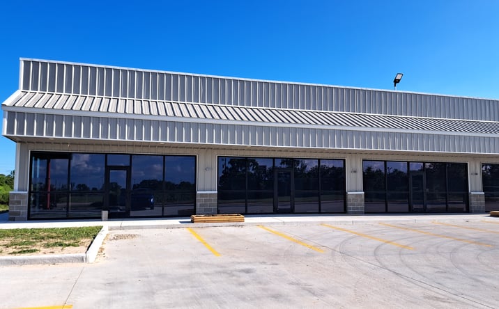 Pictures of Retail, Office, Restaurant property located at 1741 TX-35 Loop, Alvin, TX 77511 for lease - image #1