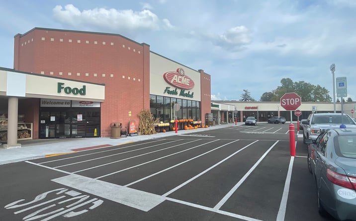 Pictures of Retail property located at 4445 Kent Rd, Stow, OH 44224 for lease - image #1