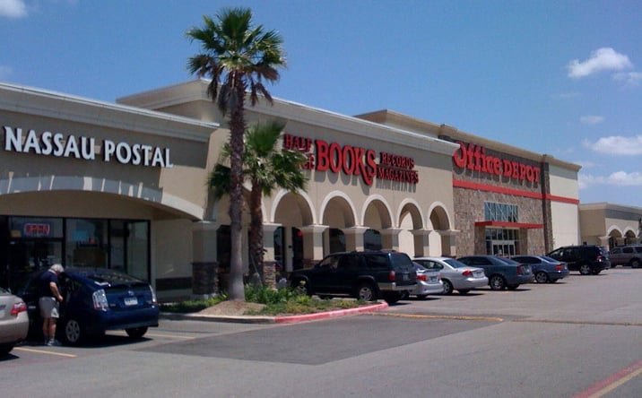 Pictures of Retail property located at 901 - 977 E NASA Pkwy., Webster, TX 77058 for lease - image #1