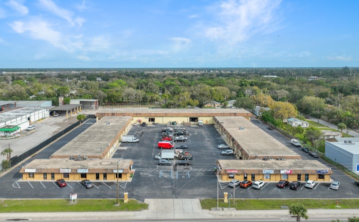Pictures of Retail, Office, Industrial property located at 3080 N Washington Blvd, Sarasota, FL 34234 for lease - image #1