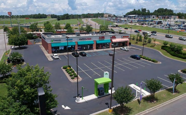 Pictures of Retail property located at 760 Academy Dr, Bessemer, AL 35022 for lease - image #1