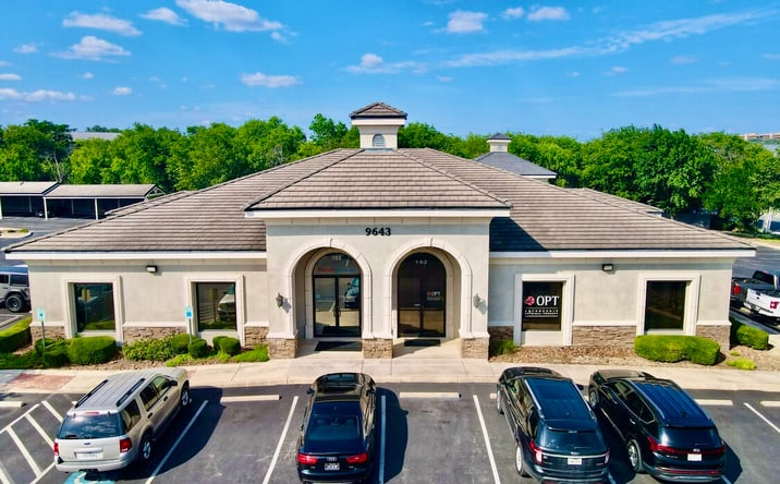 Pictures of Office property located at 9643 Huebner Rd, San Antonio, TX 78240 for lease - image #1
