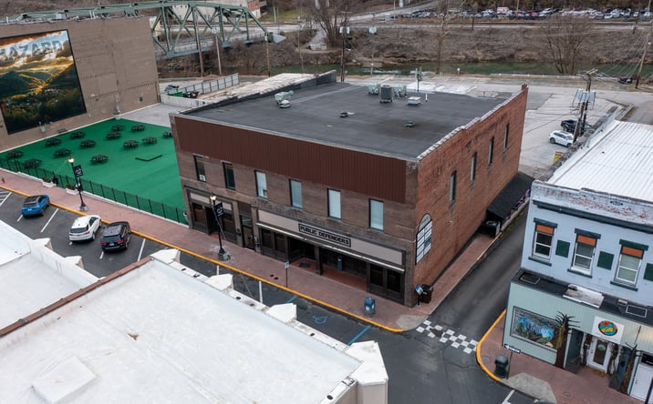 Pictures of Office property located at 470 E Main St, Hazard, KY 41701 for lease - image #1