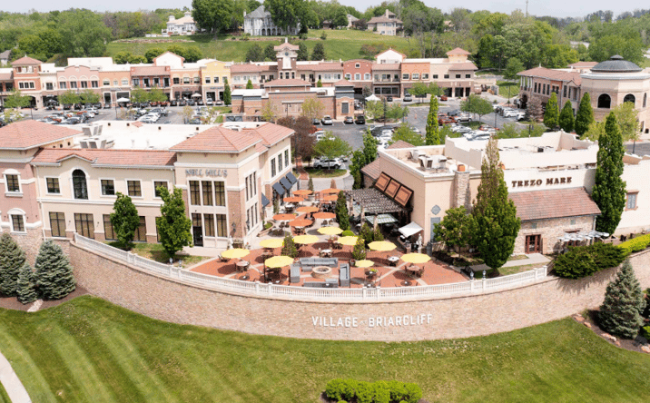 Pictures of Retail, Restaurant property located at 4175 North Mulberry Drive, KCMO, MO 64116 for lease - image #1
