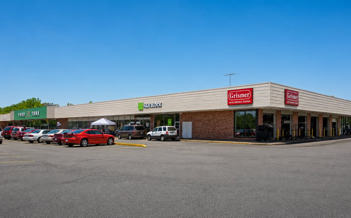 Pictures of Retail, Office, Special Purpose property located at 836 E Main St, Trotwood, OH 45426 for lease - image #1